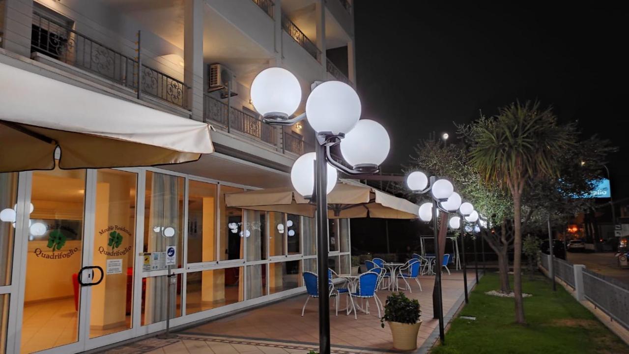 Residence Quadrifoglio Cervia Buitenkant foto