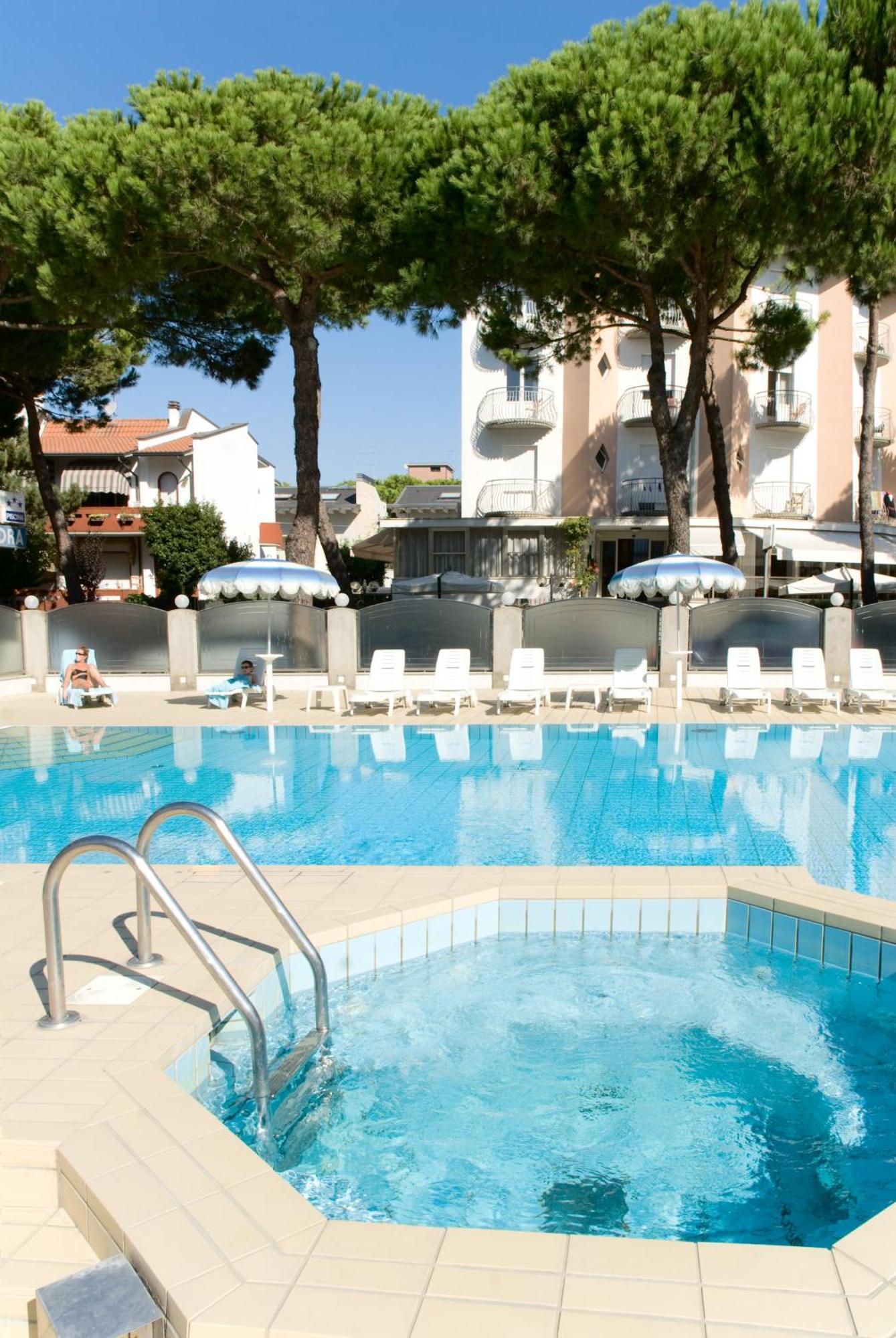 Residence Quadrifoglio Cervia Buitenkant foto