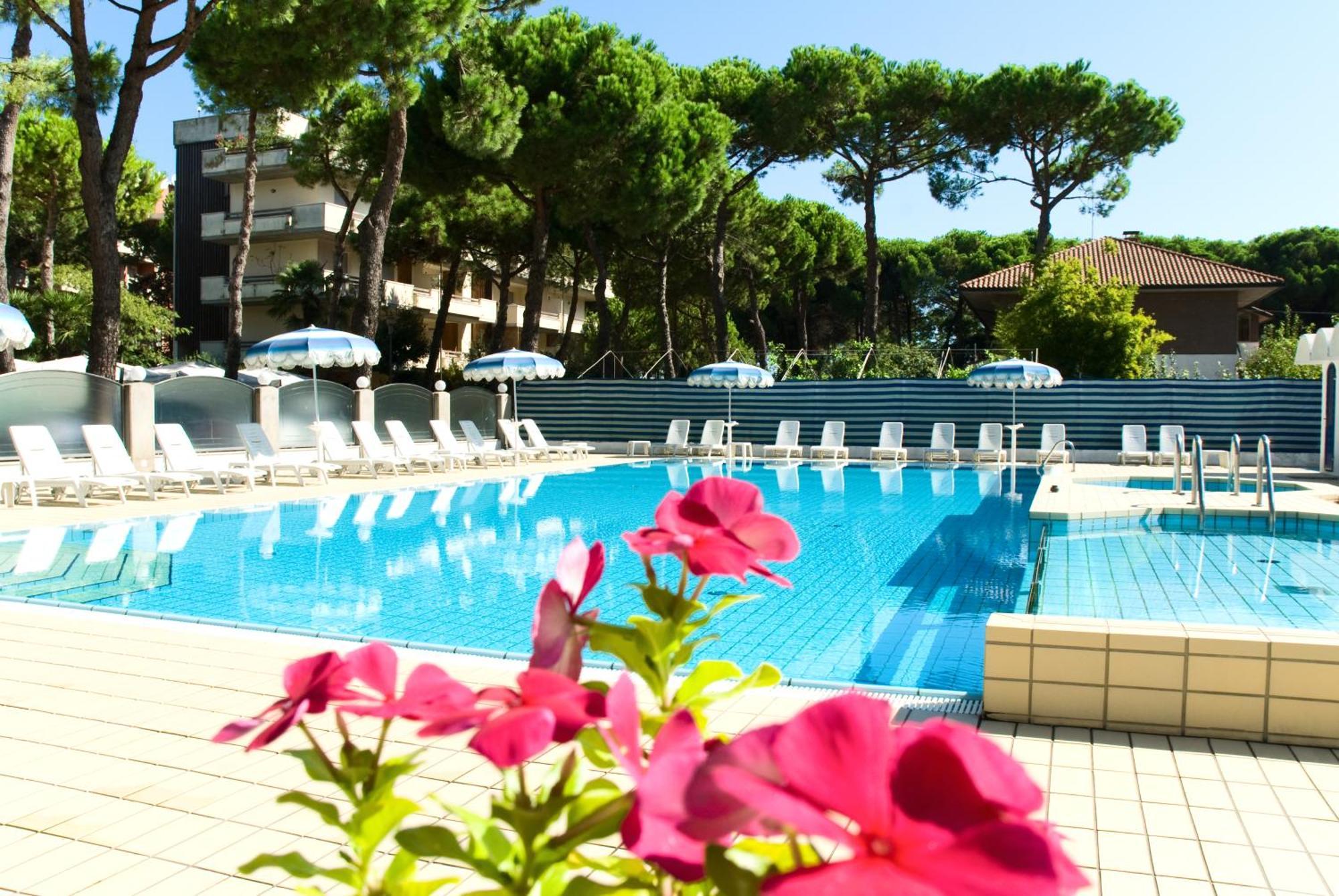 Residence Quadrifoglio Cervia Buitenkant foto