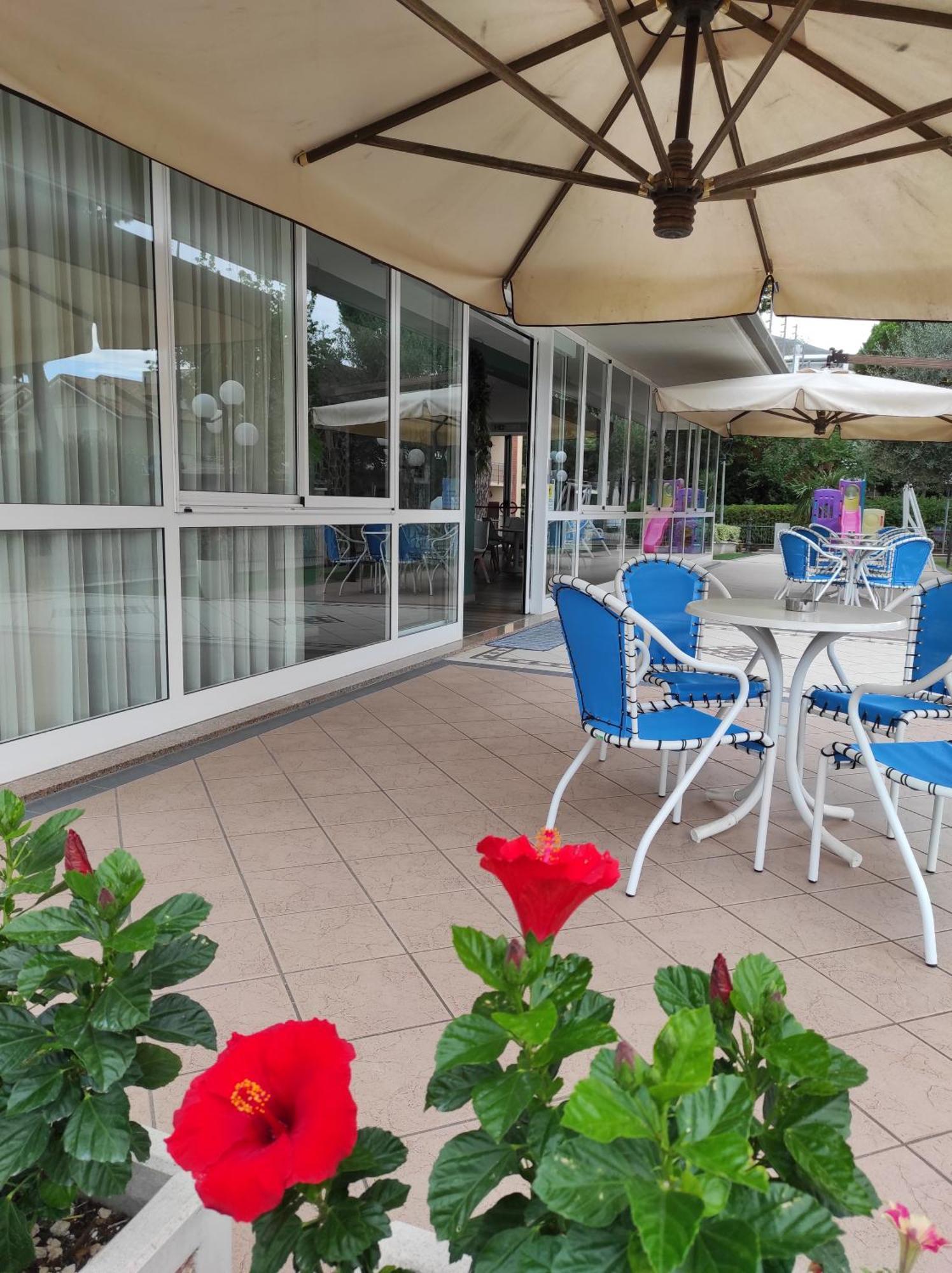 Residence Quadrifoglio Cervia Buitenkant foto