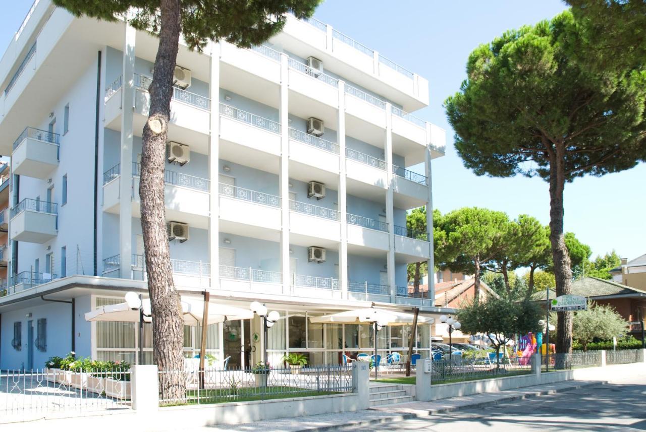 Residence Quadrifoglio Cervia Buitenkant foto