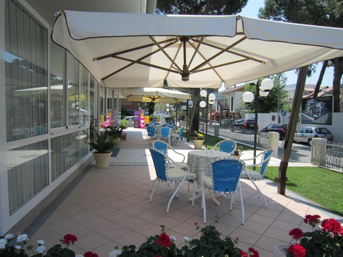 Residence Quadrifoglio Cervia Buitenkant foto